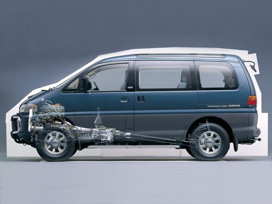  Mitsubishi Delica Space Gear 4WD 1994 года  (фото 11 из 13)